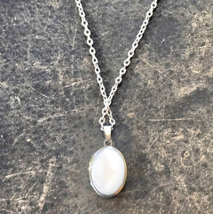 Necklace with Emergency Cutting Tool (Small Knife)