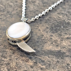 Necklace with Emergency Cutting Tool (Small Knife)