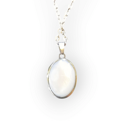 Necklace with Emergency Cutting Tool (Small Knife)