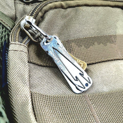 frog gig and fish gig micro tool with arrow and frog gigs