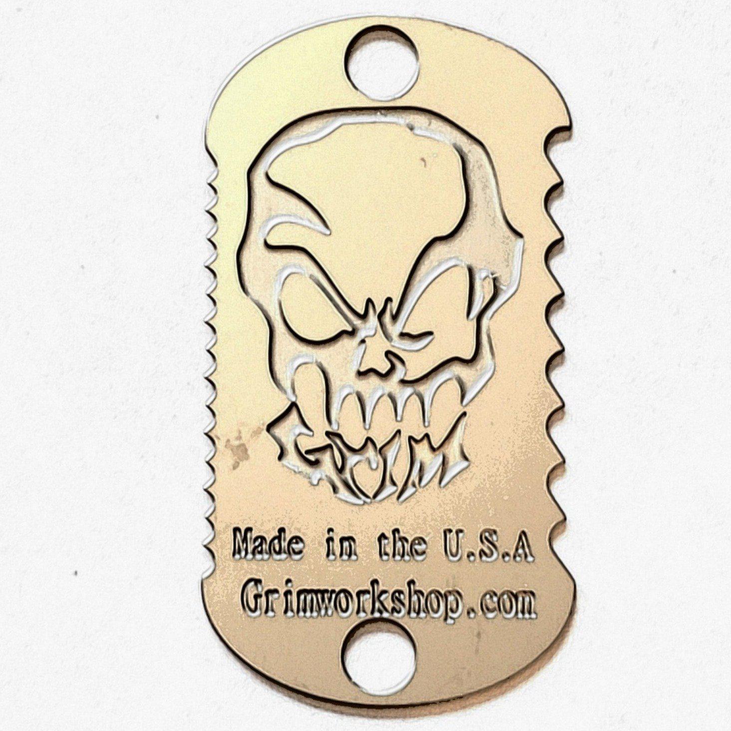 The Survival Saw Necklace, pocket saw and bushcraft saw tag